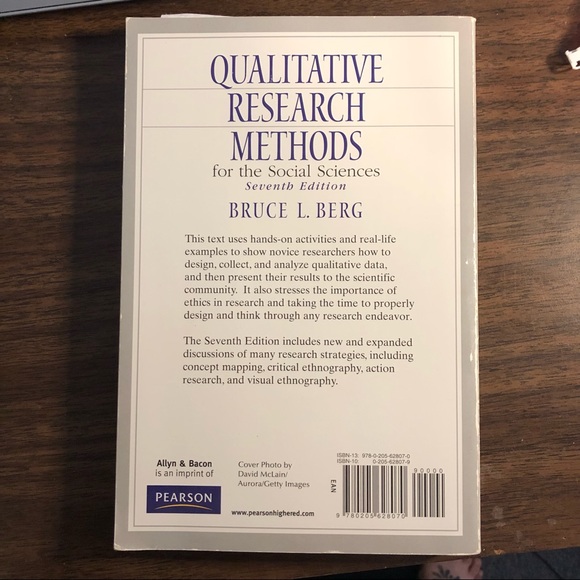Book: Qualitative Research Methods - Picture 2 of 3
